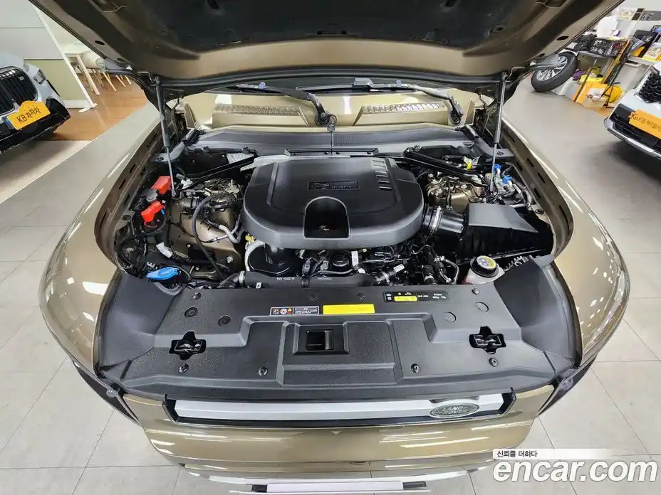 Land Rover Defender 2023 3.0 Автомат в Москве № 316415, фото 19