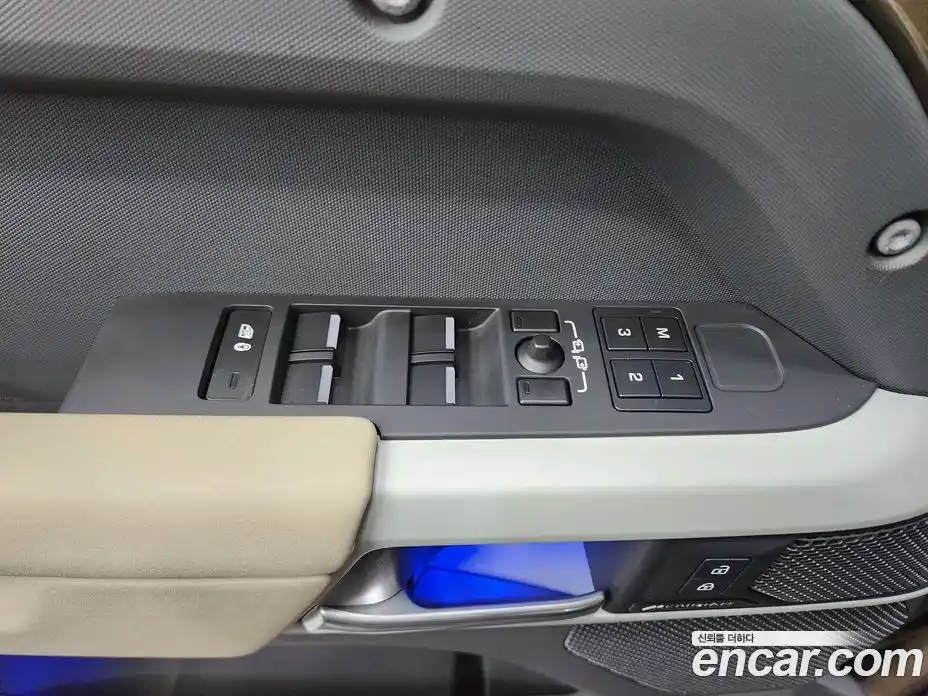 Land Rover Defender 2023 3.0 Автомат в Москве № 316415, фото 4