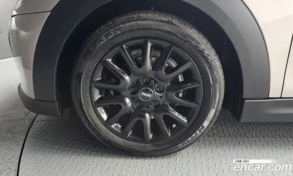 Mini Cooper 2022 1.5 Автомат в Москве № 316893, фото 3