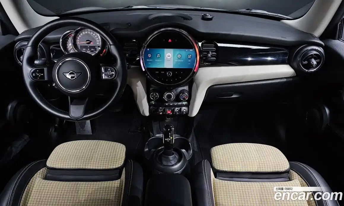 Mini Cooper 2022 1.5 Автомат в Москве № 316893, фото 8