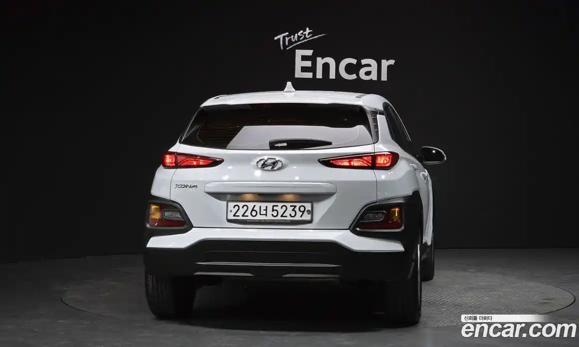 Hyundai Kona 2020 1.6 Автомат в Москве № 320130, фото 12