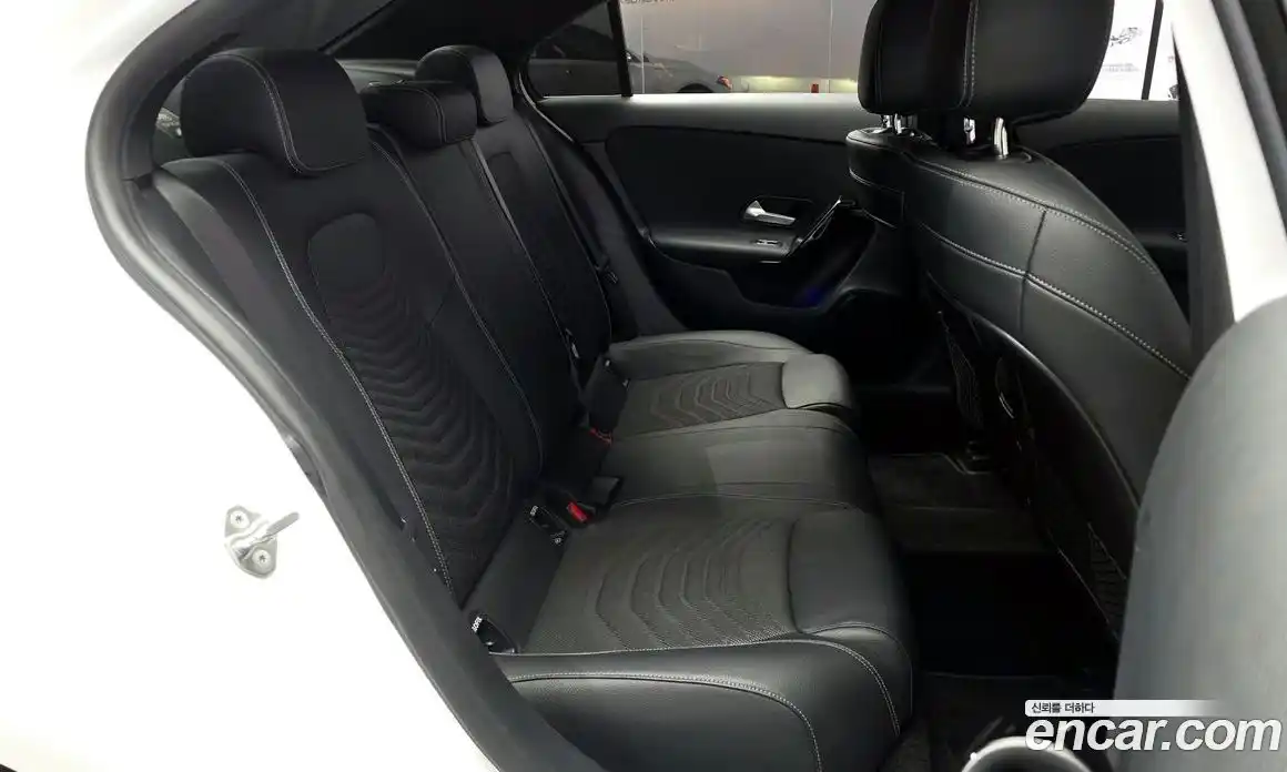 Mercedes-Benz A-Class 2020 2.0 Автомат в Москве № 342345, фото 11