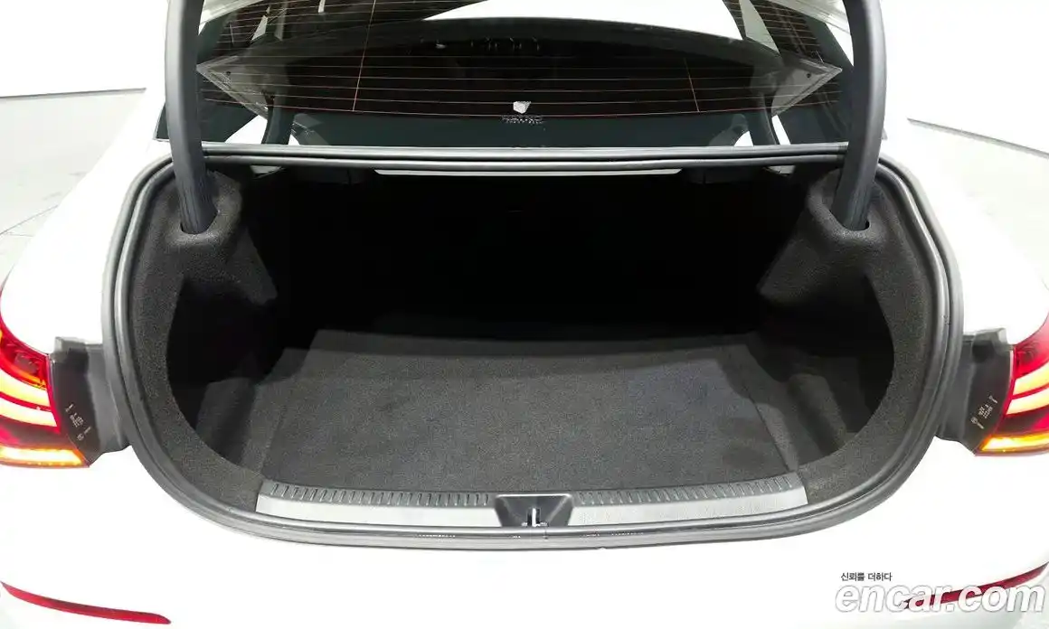 Mercedes-Benz A-Class 2020 2.0 Автомат в Москве № 342345, фото 14