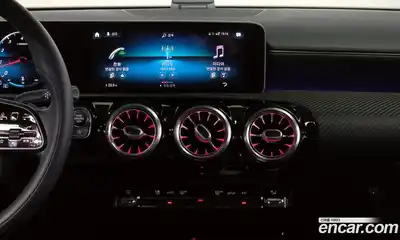 Mercedes-Benz A-Class 2020 2.0 Автомат в Москве № 342345, миниатюра 2