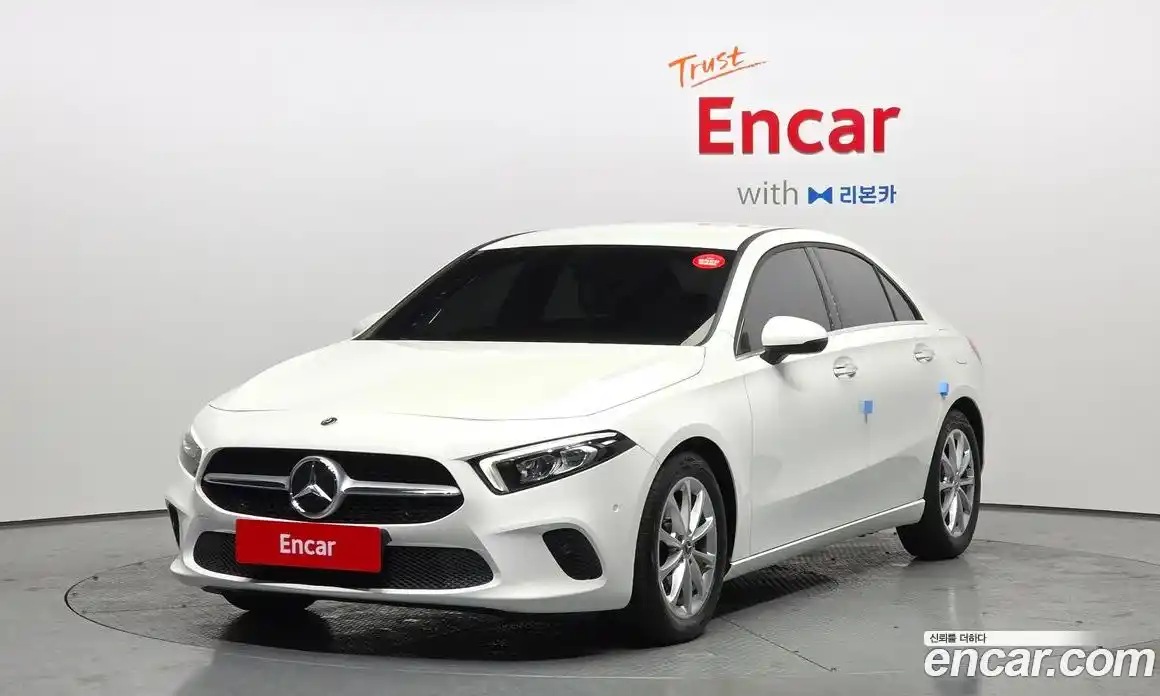 Mercedes-Benz A-Class 2020 2.0 Автомат в Москве № 342345, фото 3