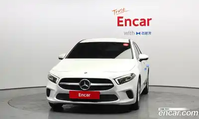 Mercedes-Benz A-Class 2020 2.0 Автомат в Москве № 342345, миниатюра 4