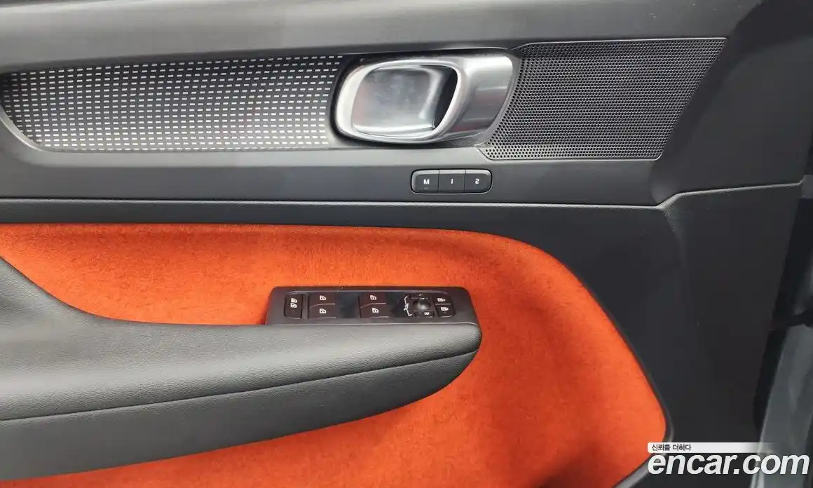 Volvo XC40 2019 2.0 Автомат в Москве № 344107, фото 1