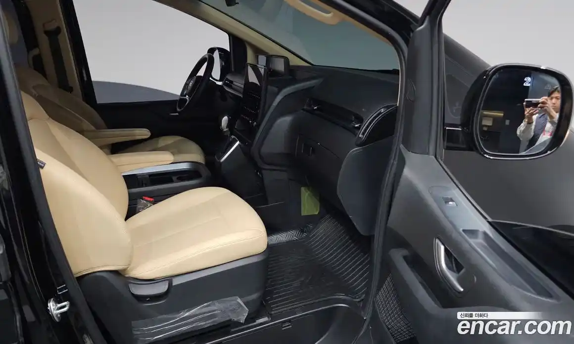 Hyundai Staria 2023 2.2 Автомат в Москве № 3698, фото 12