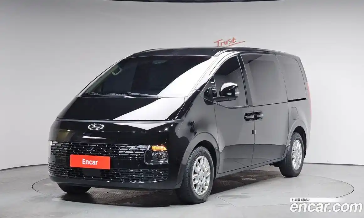 Hyundai Staria 2023 2.2 Автомат в Москве № 3698, фото 3