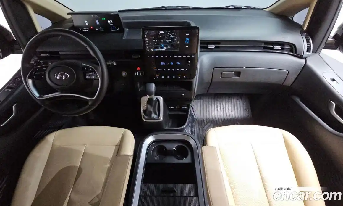 Hyundai Staria 2023 2.2 Автомат в Москве № 3698, фото 4