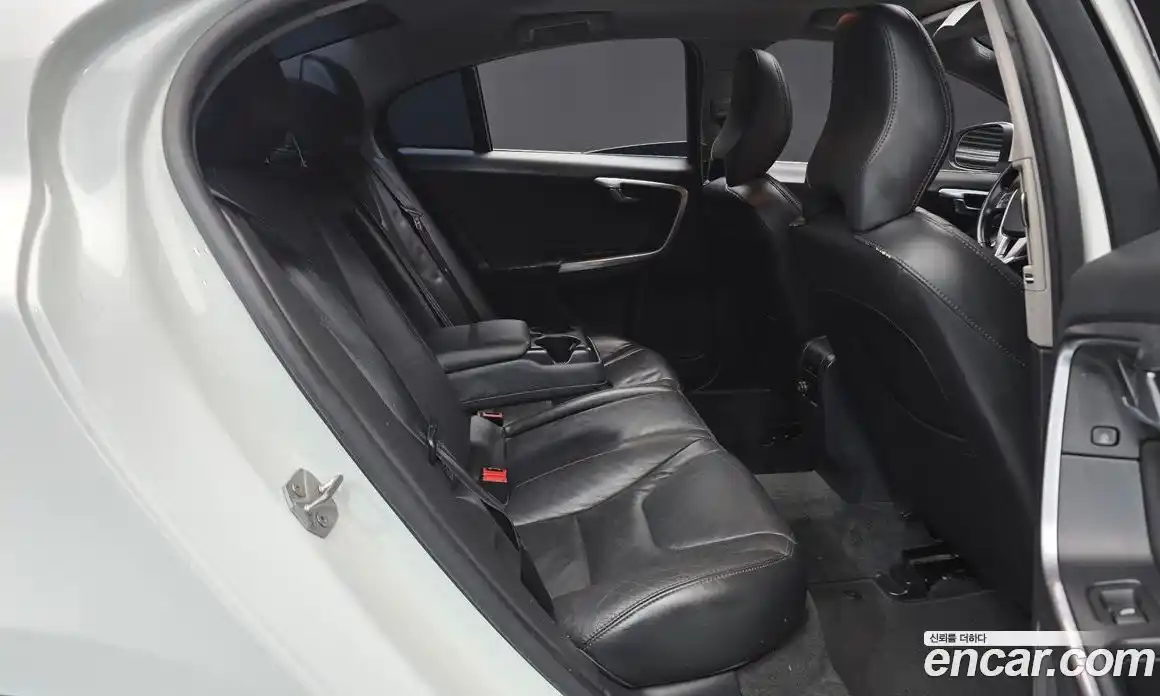 Volvo S60 2017 2.0 Автомат в Москве № 373931, фото 12