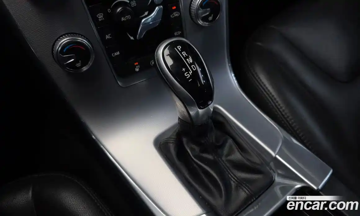 Volvo S60 2017 2.0 Автомат в Москве № 373931, фото 9