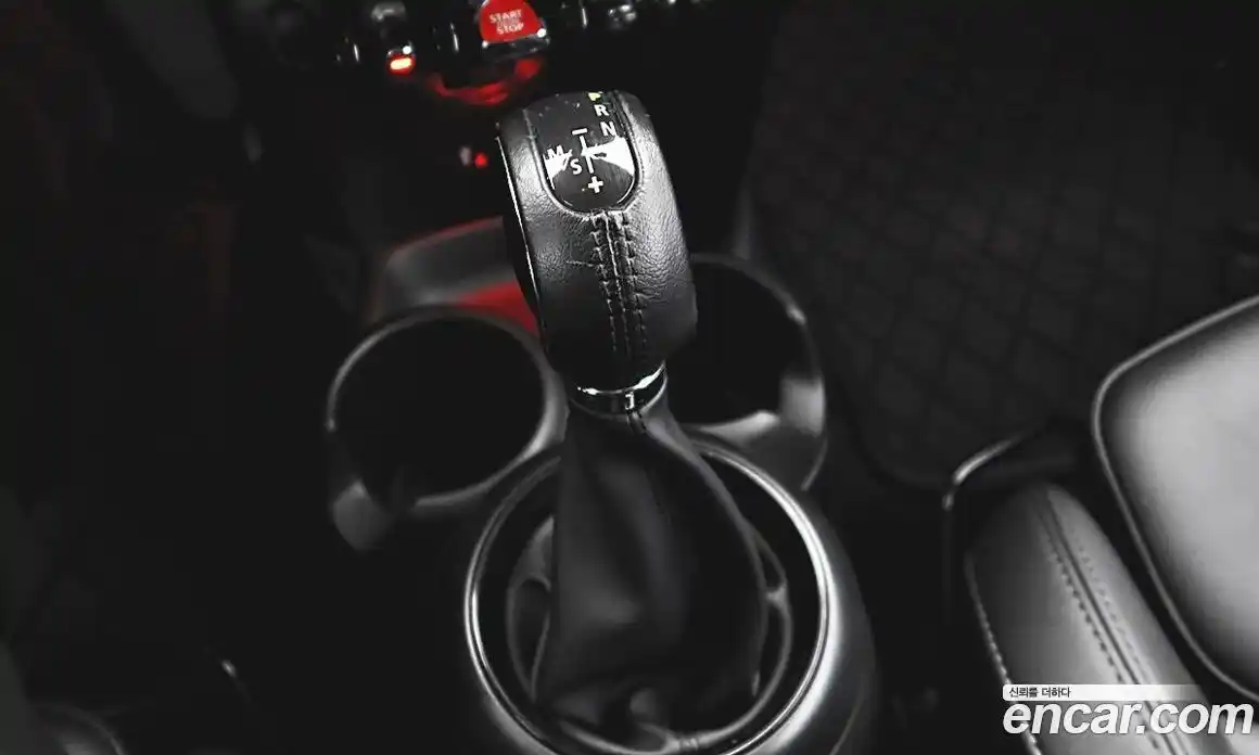 Mini Cooper 2019 1.5 Автомат в Москве № 381290, фото 15