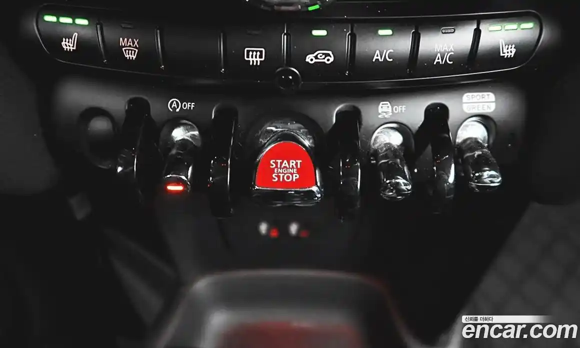 Mini Cooper 2019 1.5 Автомат в Москве № 381290, фото 17