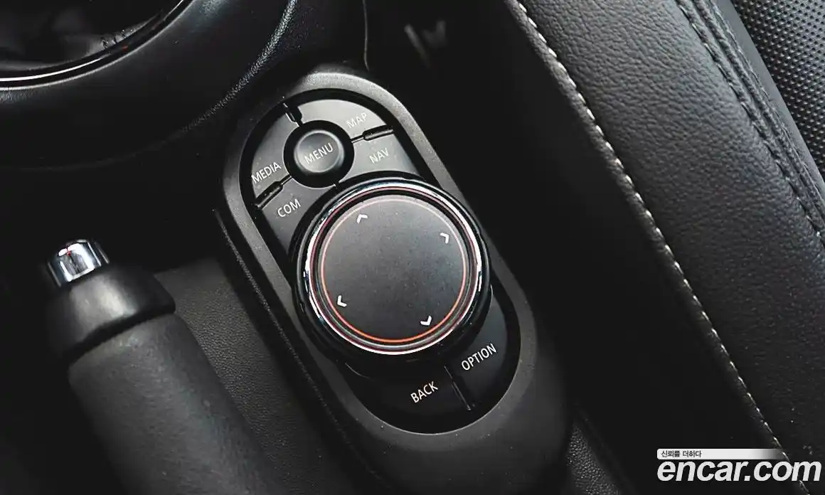 Mini Cooper 2019 1.5 Автомат в Москве № 381290, фото 20