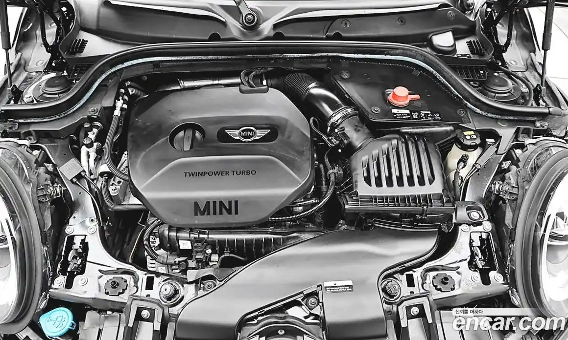 Mini Cooper 2019 1.5 Автомат в Москве № 381290, фото 6