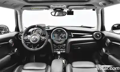 Mini Cooper 2019 1.5 Автомат в Москве № 381290, миниатюра 9