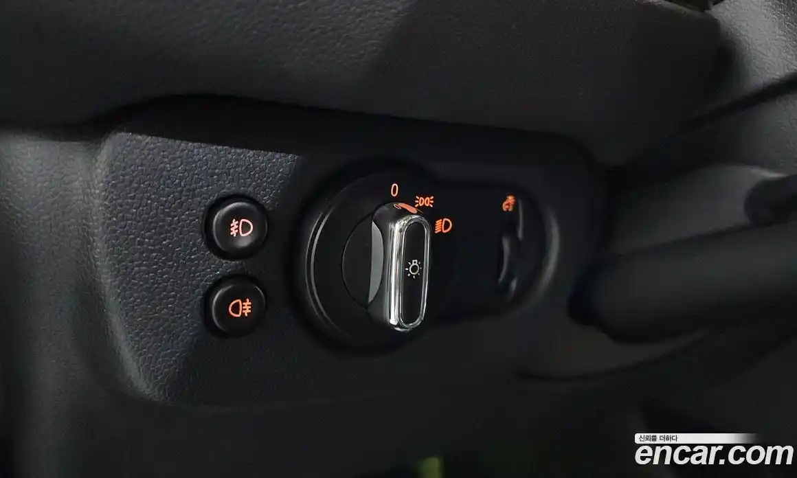 Mini Clubman 2016 2.0 Автомат в Москве № 396764, фото 13