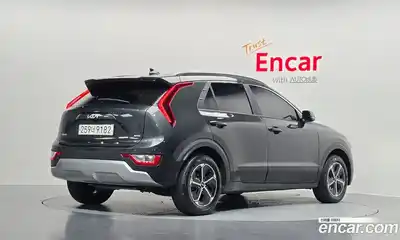 Kia Niro 2024 1.6 Автомат в Москве № 404080, миниатюра 2