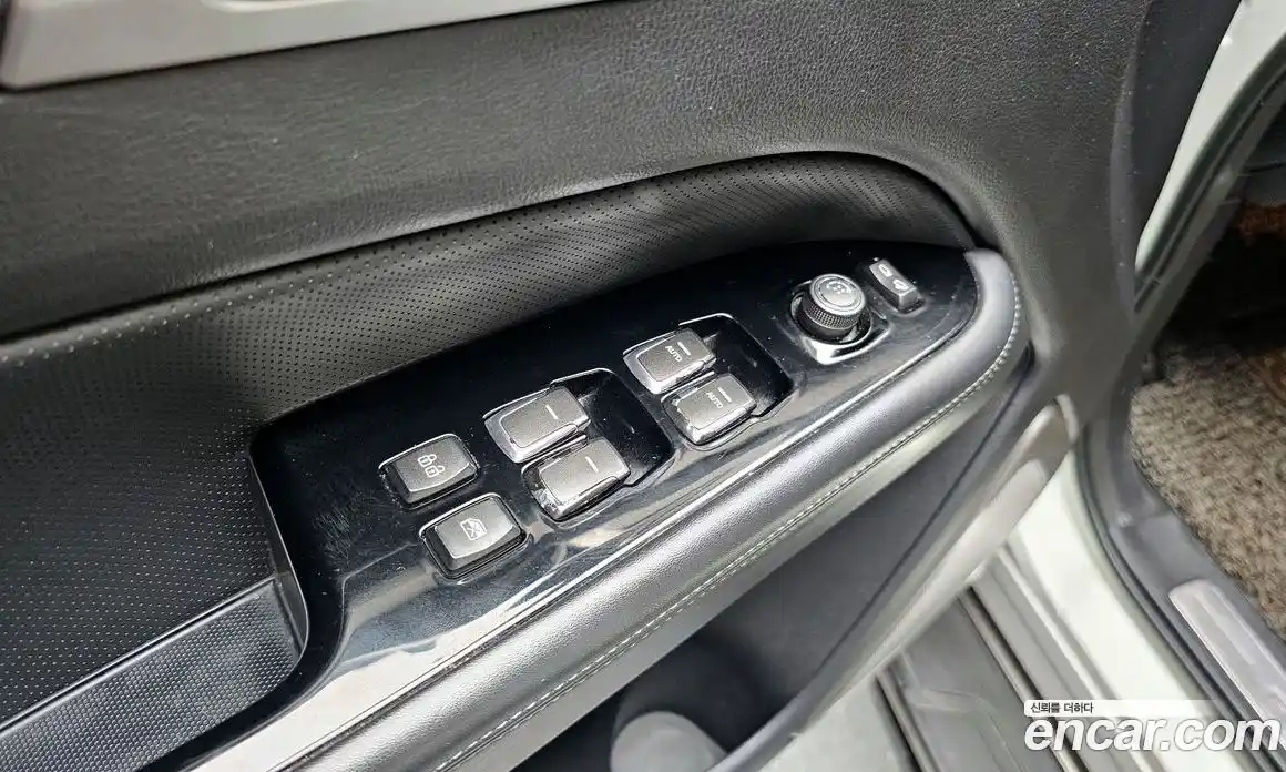 SsangYong Rexton 2018 2.2 Автомат в Москве № 421301, фото 17