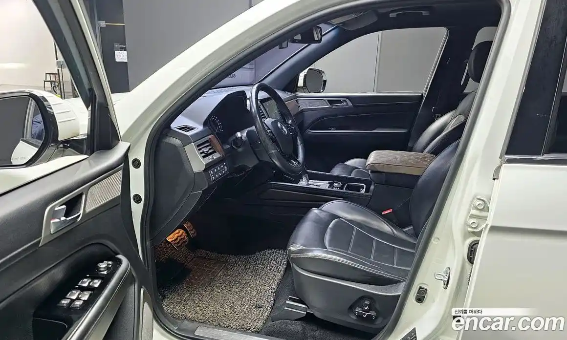 SsangYong Rexton 2018 2.2 Автомат в Москве № 421301, фото 10