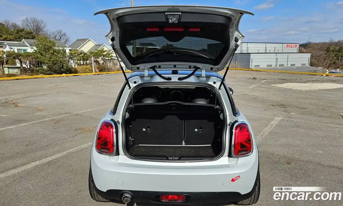 Mini Cooper 2017 1.5 Автомат в Москве № 432189, фото 20