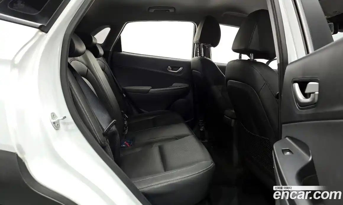 Hyundai Kona 2020 1.6 Автомат в Москве № 45517, фото 18