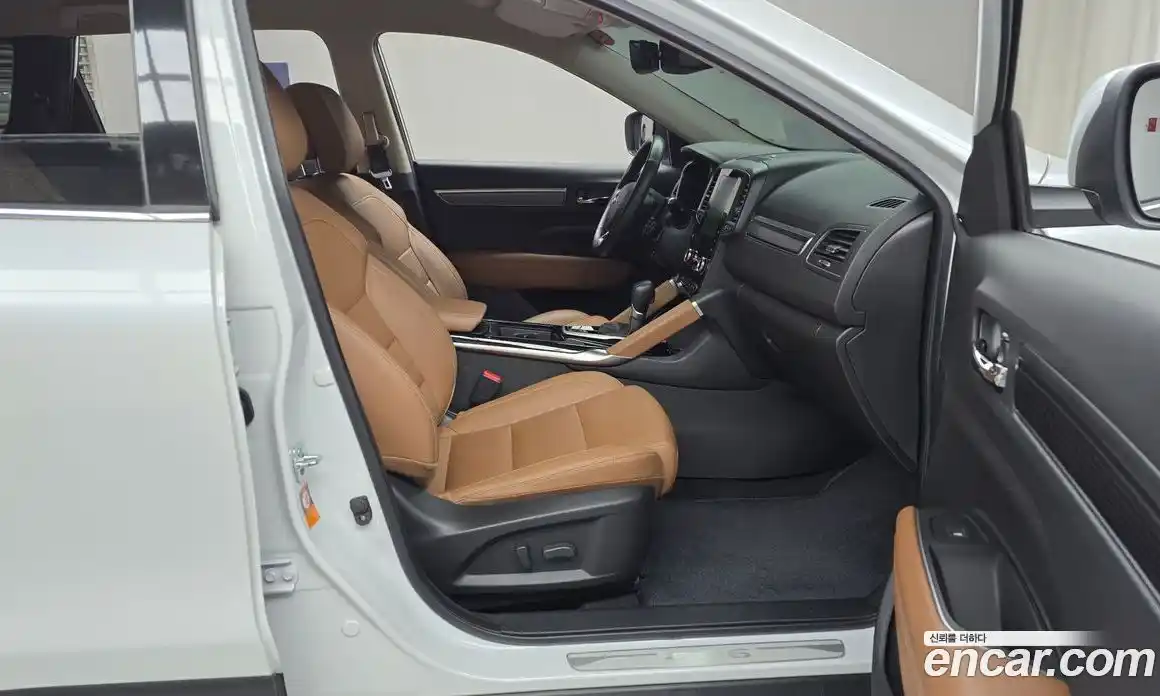 Renault QM6 2023 2.0 Автомат в Москве № 462966, фото 11