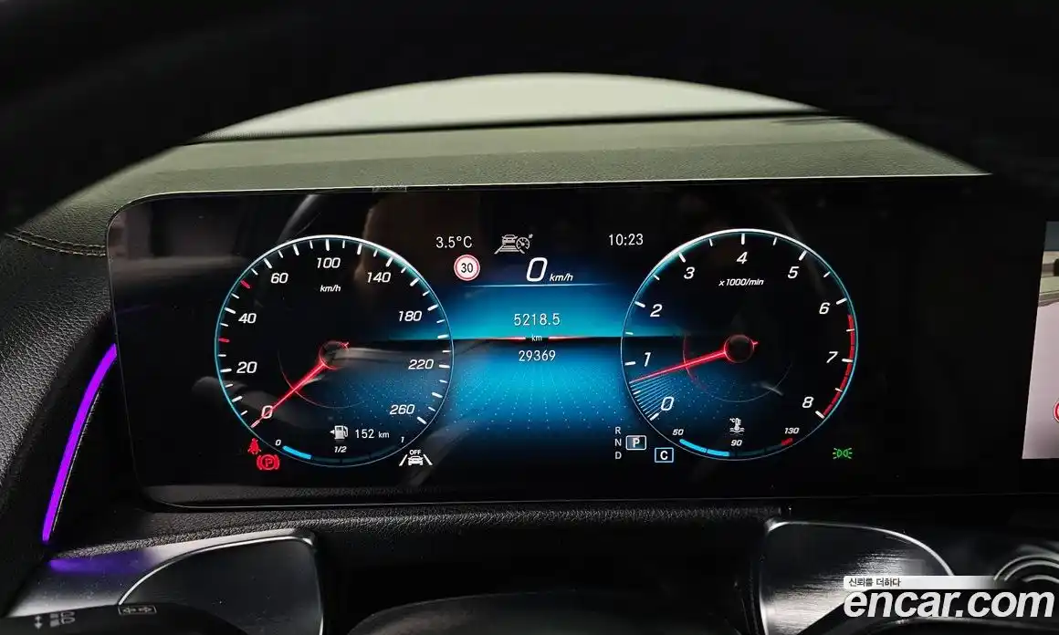 Mercedes-Benz GLB-Class 2023 2.0 Автомат в Москве № 466339, фото 8