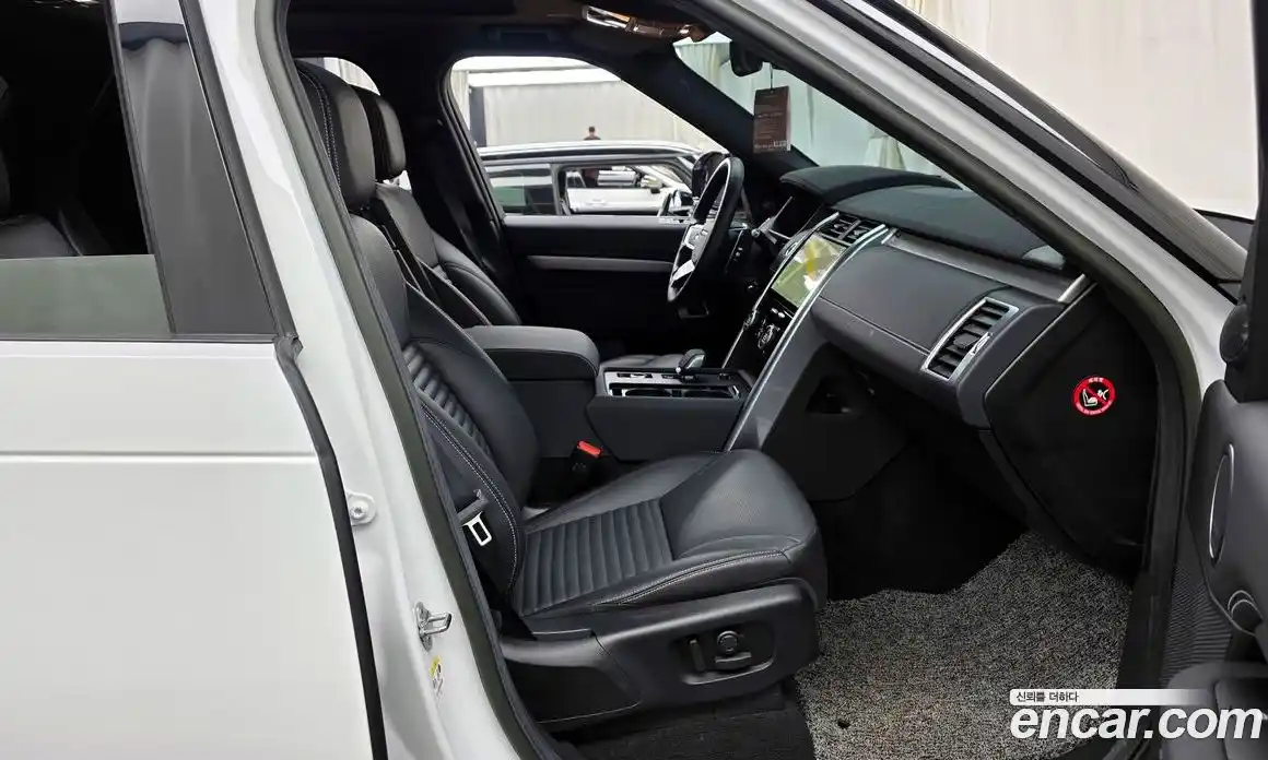 Land Rover Discovery 2023 3.0 Автомат в Москве № 470984, фото 11