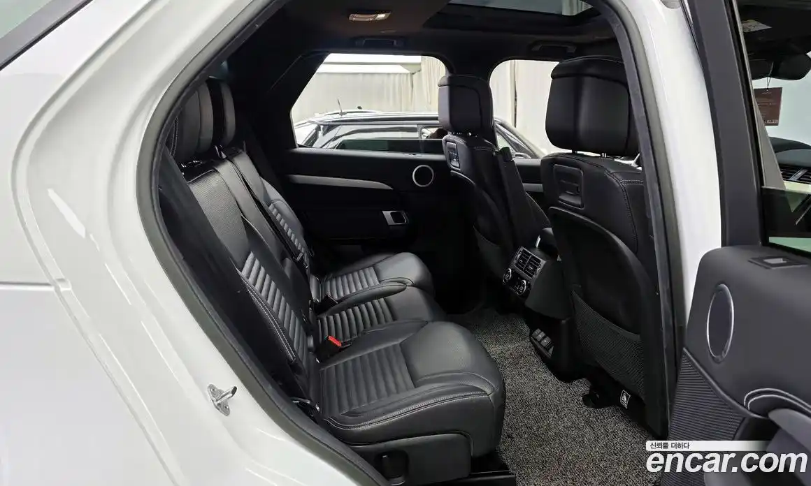 Land Rover Discovery 2023 3.0 Автомат в Москве № 470984, фото 12