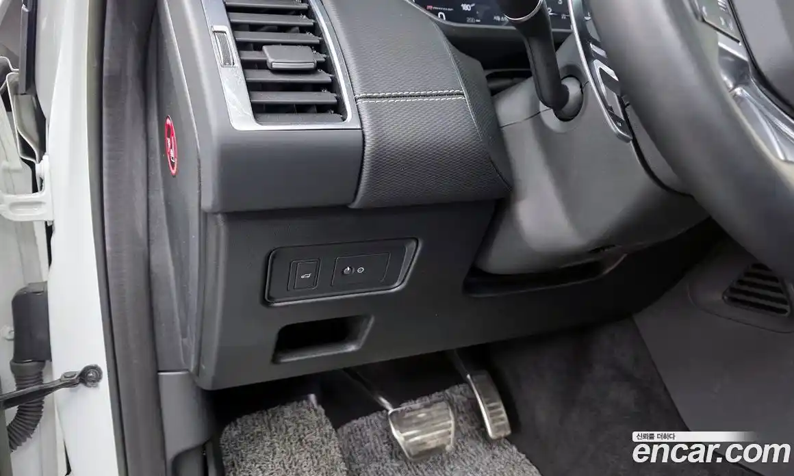 Land Rover Discovery 2023 3.0 Автомат в Москве № 470984, фото 16