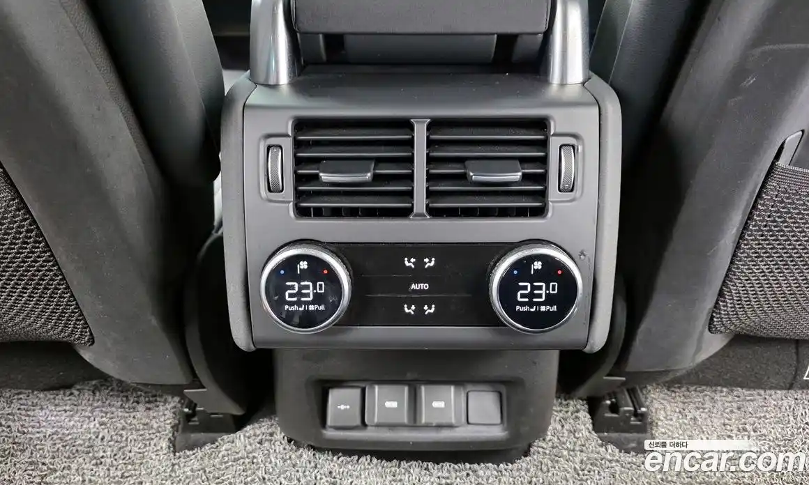 Land Rover Discovery 2023 3.0 Автомат в Москве № 470984, фото 18