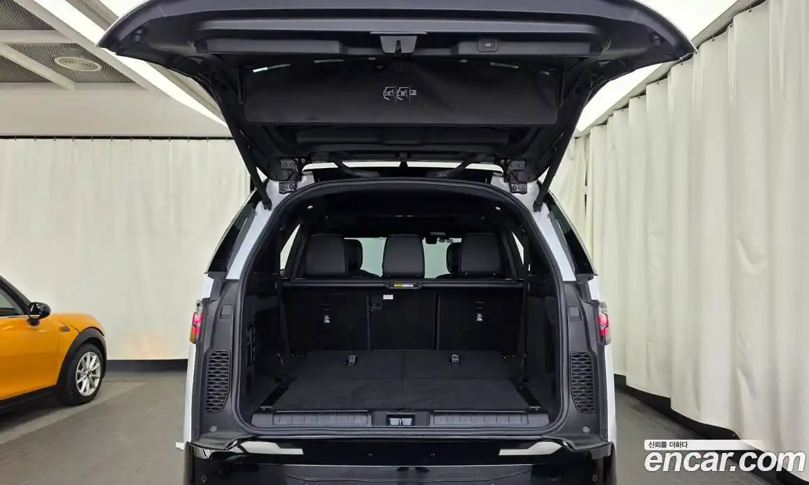 Land Rover Discovery 2023 3.0 Автомат в Москве № 470984, фото 20