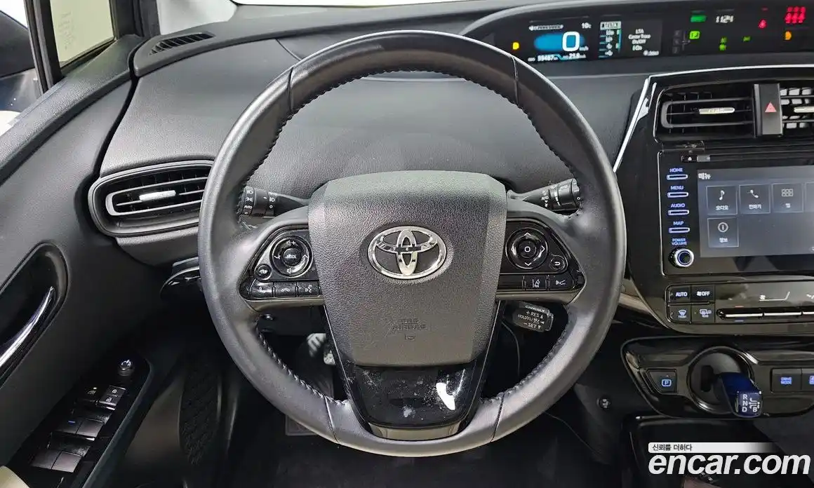 Toyota Prius 2021 1.8 Автомат в Москве № 472970, фото 13