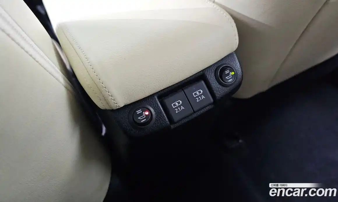 Toyota Prius 2021 1.8 Автомат в Москве № 472970, фото 20