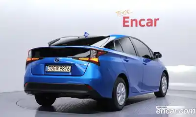 Toyota Prius 2021 1.8 Автомат в Москве № 472970, миниатюра 2