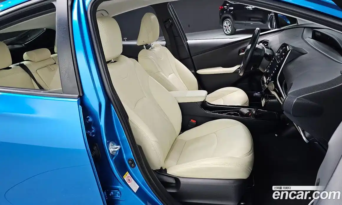 Toyota Prius 2021 1.8 Автомат в Москве № 472970, фото 10