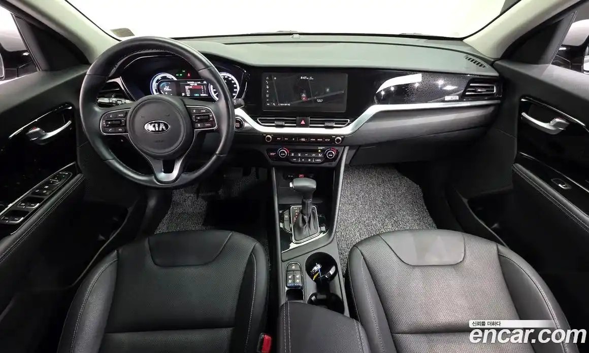 Kia Niro 2021 1.6 Автомат в Москве № 52170, фото 7