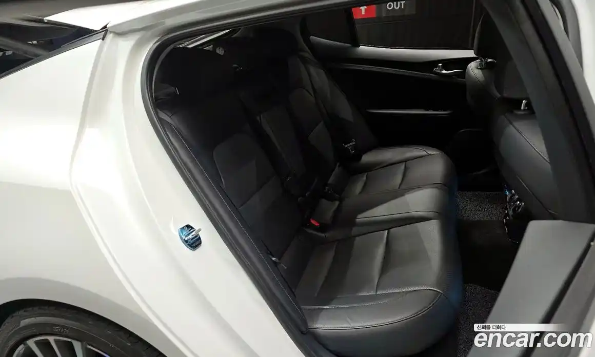 Kia Stinger 2018 2.0 Автомат в Москве № 56054, фото 12