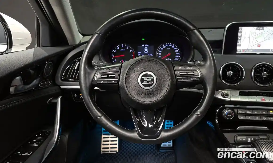 Kia Stinger 2018 2.0 Автомат в Москве № 56054, фото 13