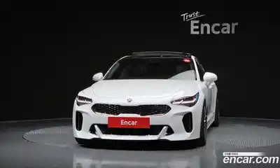Kia Stinger 2018 2.0 Автомат в Москве № 56054, миниатюра 3