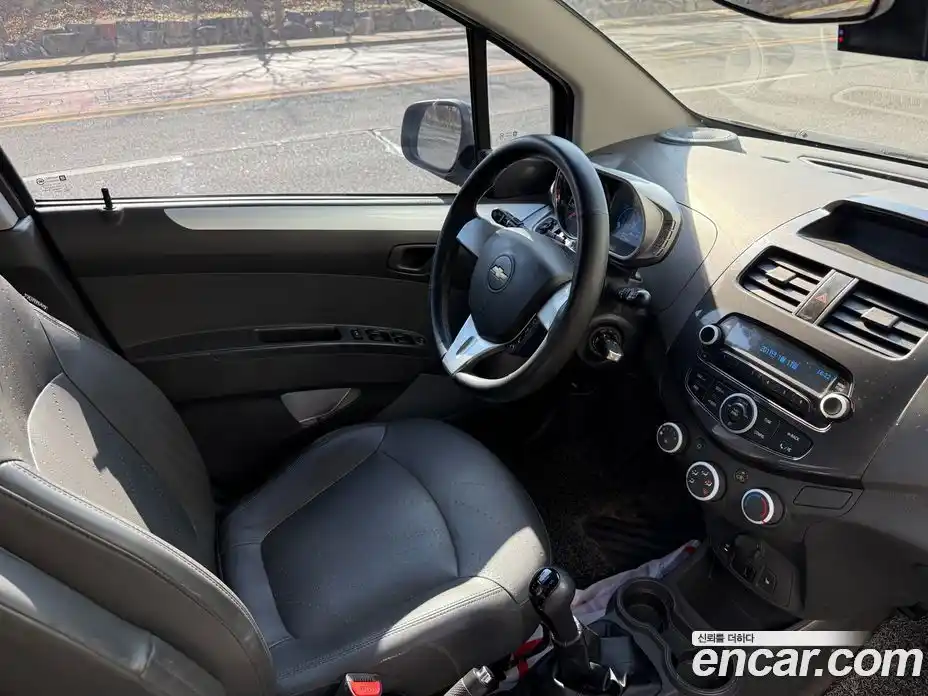 Chevrolet Spark 2014 1.0 Механическая в Москве № 105402, фото 11