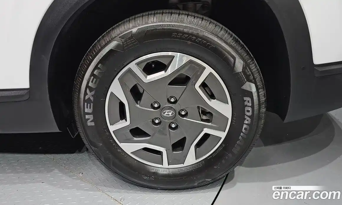 Hyundai Santa Fe 2023 1.6 Автомат в Москве № 108720, фото 5