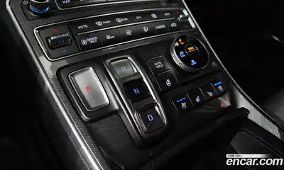 Hyundai Santa Fe 2023 1.6 Автомат в Москве № 108720, миниатюра 9