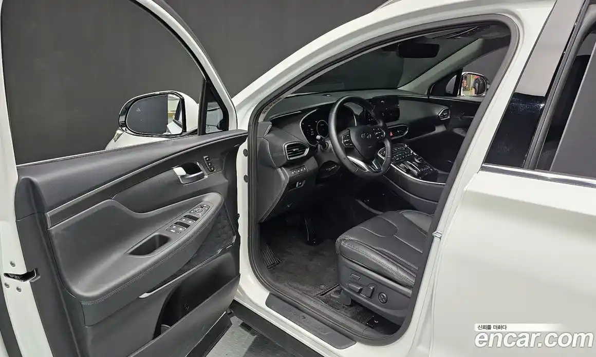 Hyundai Santa Fe 2023 1.6 Автомат в Москве № 108720, фото 10