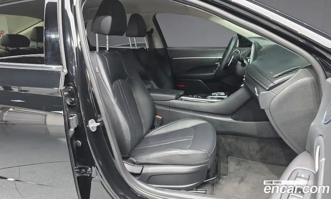 Hyundai Sonata 2023 2.0 Автомат в Москве № 111176, фото 11