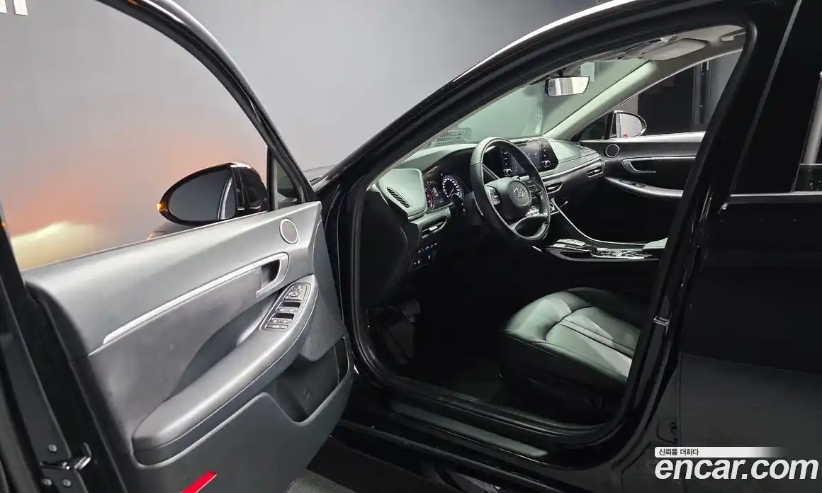 Hyundai Sonata 2023 2.0 Автомат в Москве № 111176, фото 10