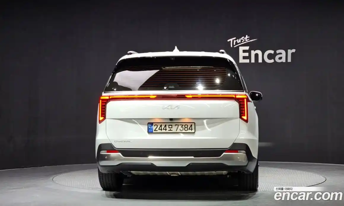 Kia Canival 2024 2.2 Автомат в Москве № 115659, фото 4