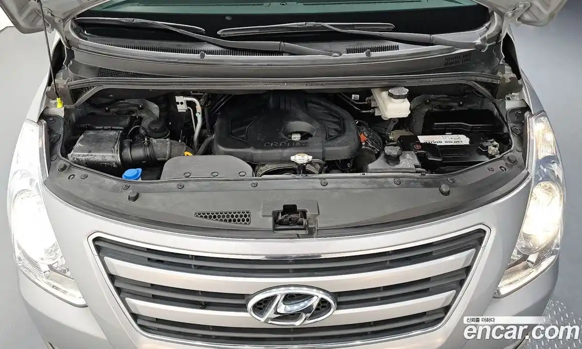 Hyundai Starex 2017 2.5 Автомат в Москве № 118677, фото 19